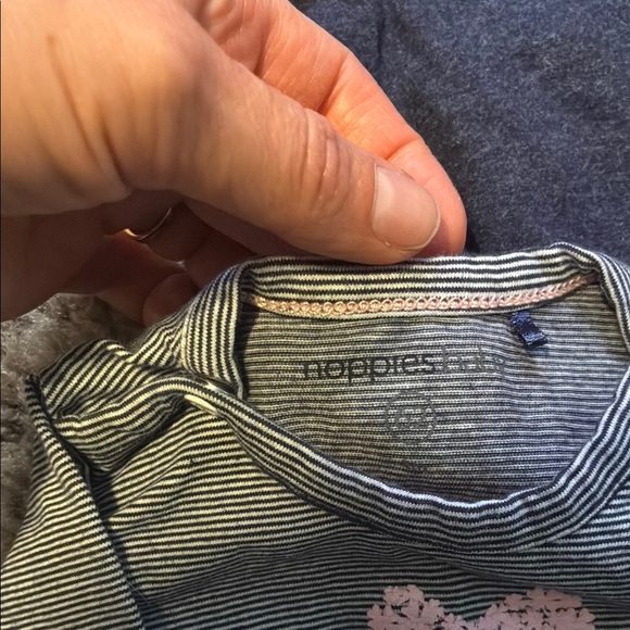 Assorted set of shirts, sleeper and pants. - Picture 11 of 16